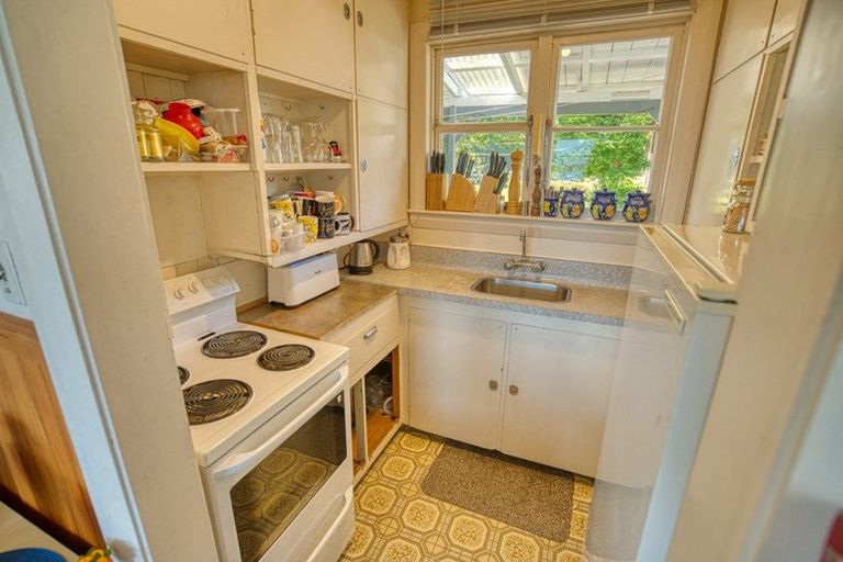 Photo of property in 14 Ahau Street, Moana, 7872