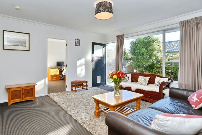 Photo of property in 2/106a Barrington Street, Somerfield, Christchurch, 8024