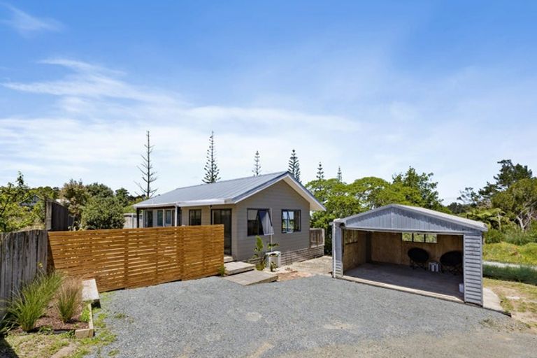 Photo of property in 4 Thelma Road, Mangawhai Heads, Mangawhai, 0505