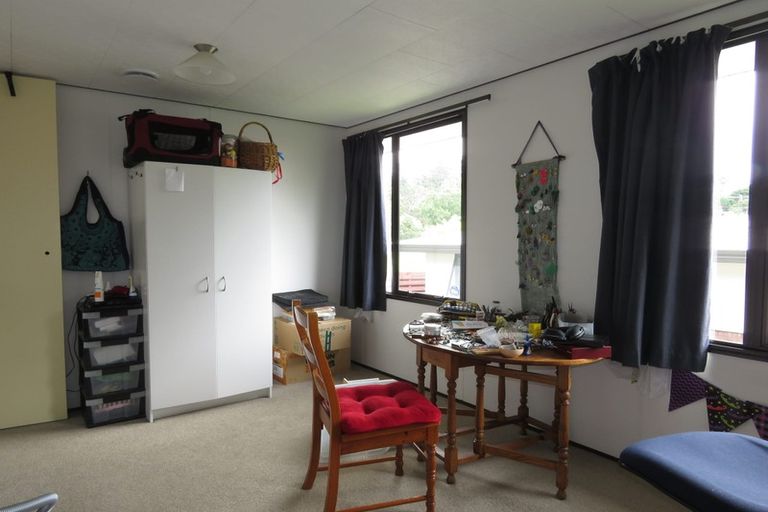 Photo of property in 82 Parrs Cross Road, Henderson, Auckland, 0612