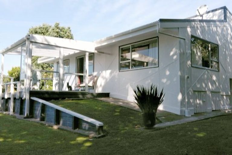 Photo of property in 24a Saint Ives Grove, Whalers Gate, New Plymouth, 4310