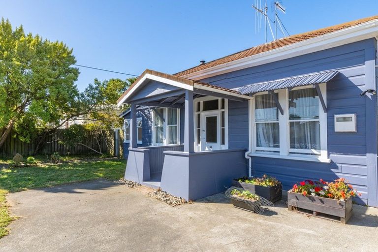 Photo of property in 52 Kirk Street, Otaki, 5512