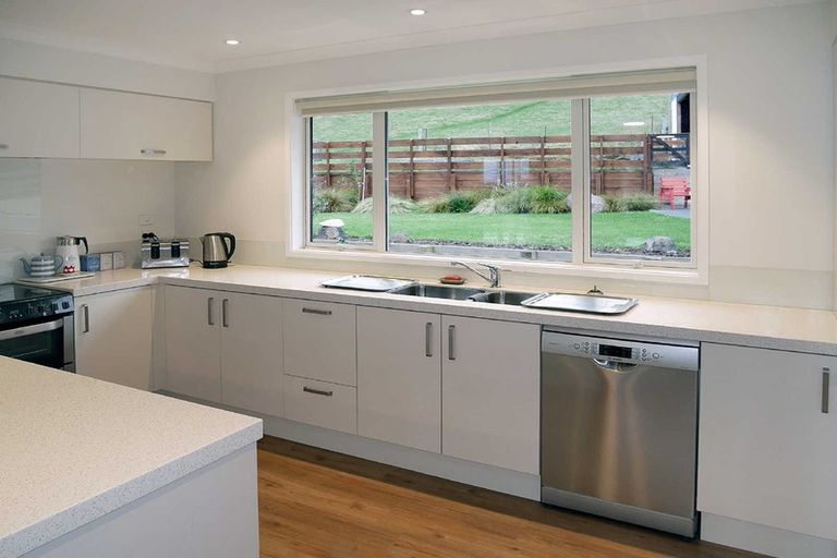 Photo of property in 77 Avoca Valley Road, Heathcote Valley, Christchurch, 8022