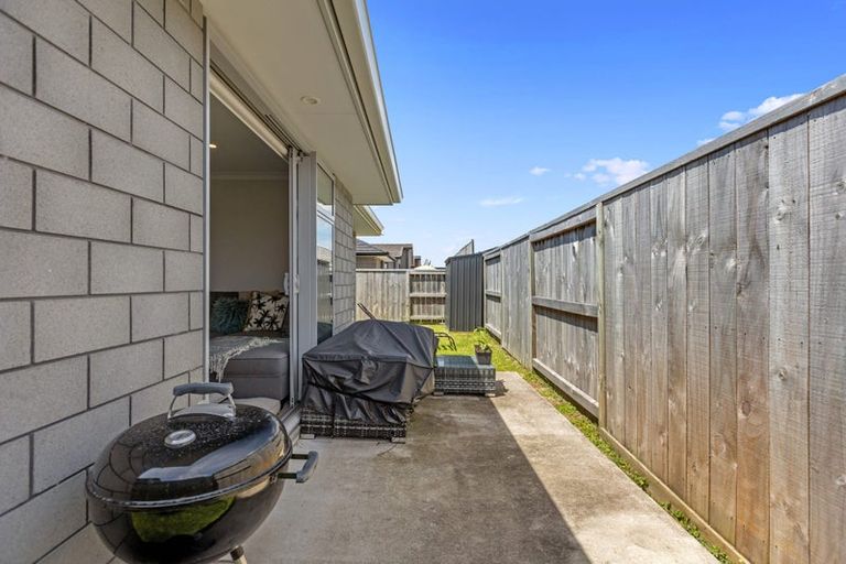 Photo of property in 49 Hills View Drive, Papamoa, 3118