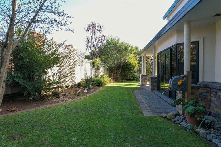 Photo of property in 6 Hillcrest Lane, Levin, 5510