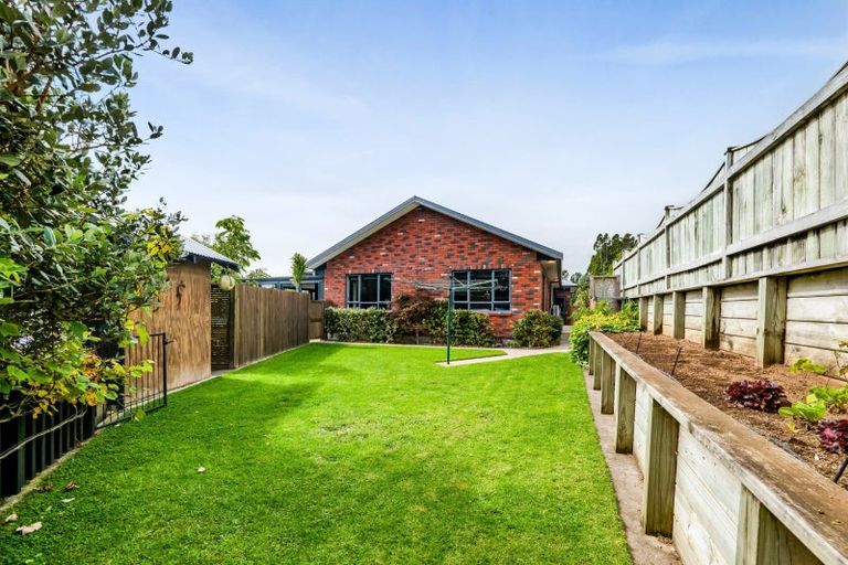 Photo of property in 69f Karamea Street, Whalers Gate, New Plymouth, 4310