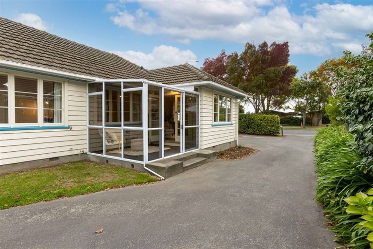 Photo of property in 132 Yaldhurst Road, Sockburn, Christchurch, 8042