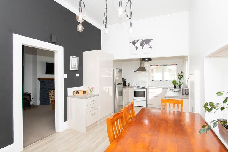 Photo of property in 33 Carnarvon Street, Gisborne, 4010