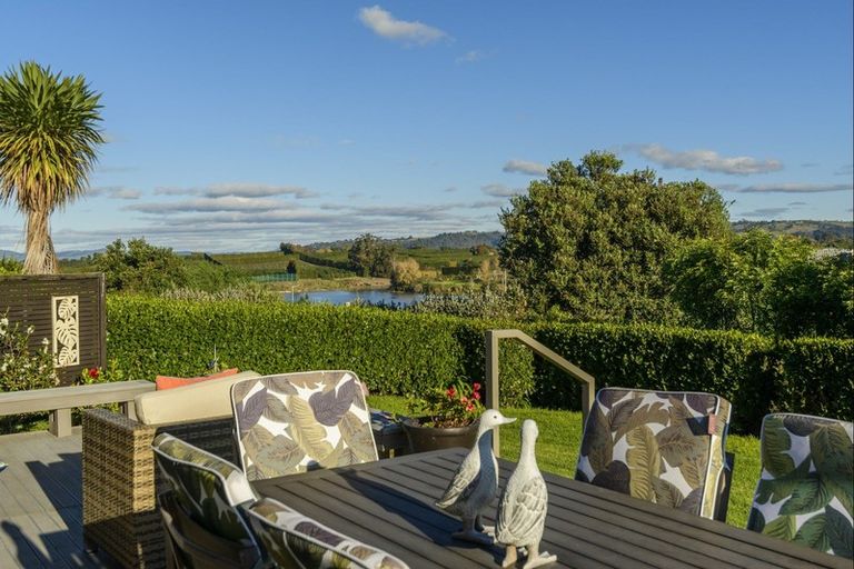 Photo of property in 12 Vantage Place, Omokoroa, 3114