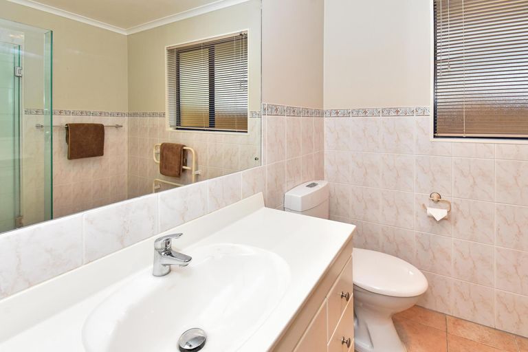 Photo of property in 14 Trossach Place, Wattle Downs, Auckland, 2103