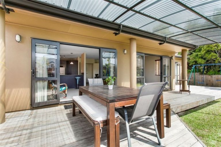 Photo of property in 44 Roy Maloney Drive, Henderson, Auckland, 0612