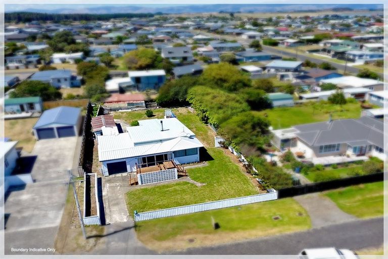 Photo of property in 3 Huia Street, Foxton Beach, Foxton, 4815