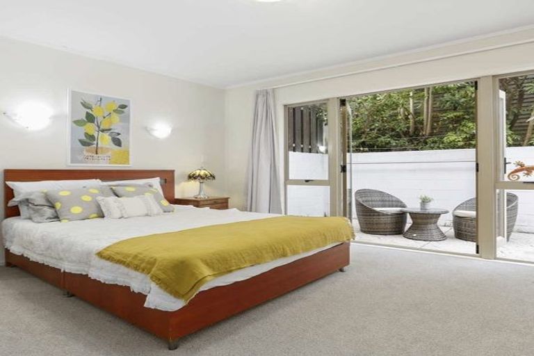 Photo of property in 2/23 Commodore Parry Road, Castor Bay, Auckland, 0620