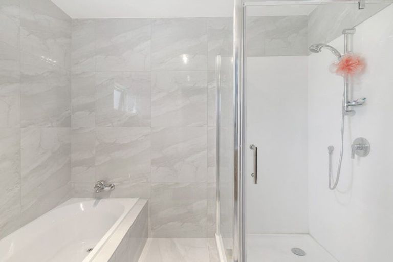 Photo of property in 30 Vireya Court, Goodwood Heights, Auckland, 2105