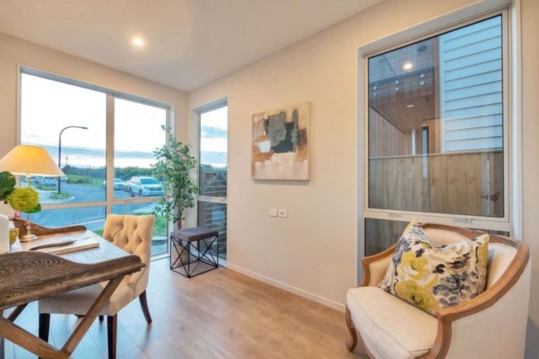 Photo of property in 47 Lockheed Street, Hobsonville, Auckland, 0618