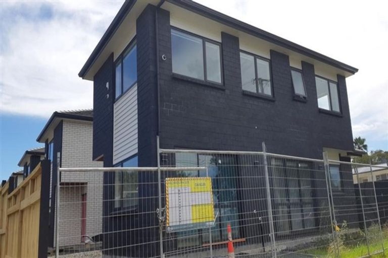 Photo of property in 7c Holland Avenue, Point England, Auckland, 1072