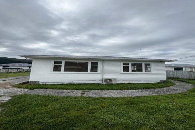 Photo of property in 72 Westminster Road, Wainuiomata, Lower Hutt, 5014