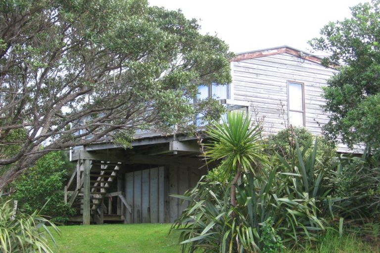 Photo of property in 52 Grand View Road, Leigh, 0985