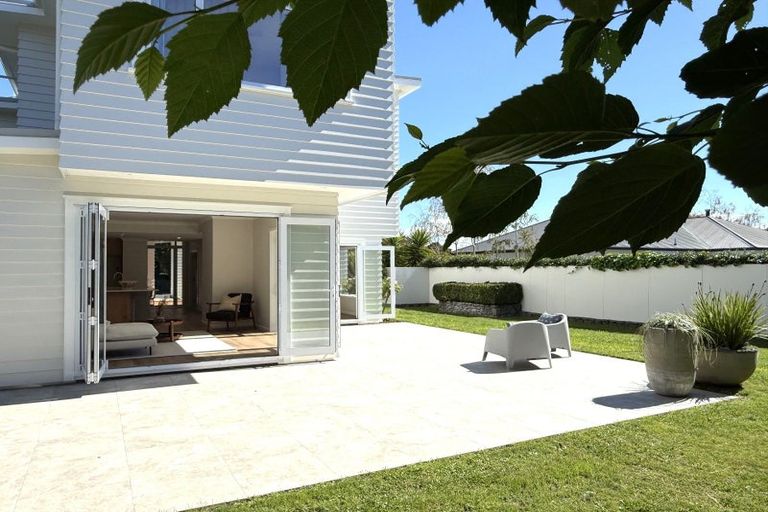 Photo of property in 11c Selwyn Road, Havelock North, 4130