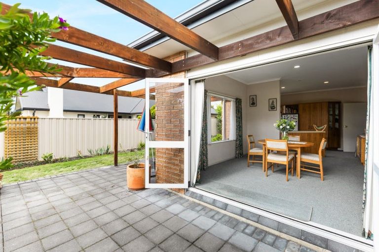 Photo of property in 5 Fairview Place, Havelock North, 4130