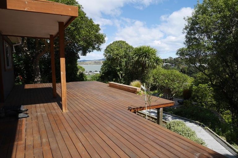 Photo of property in 82 Cluny Road, Plimmerton, Porirua, 5026