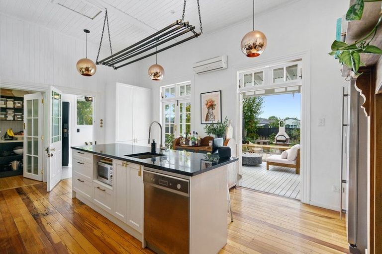 Photo of property in 6 Tiaki Way, Cambridge, 3434