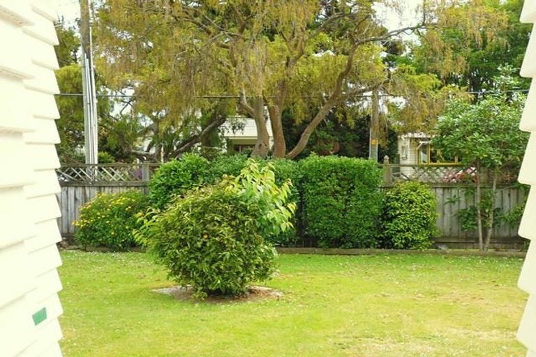 Photo of property in 8 Burnside Street, Waterloo, Lower Hutt, 5011