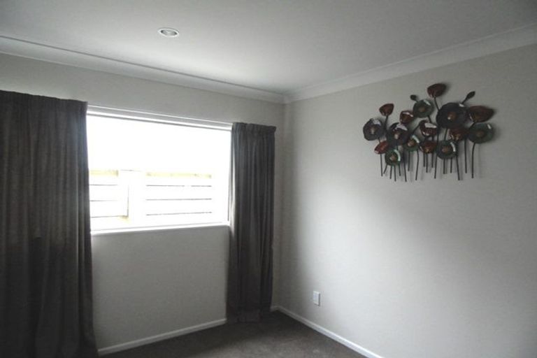 Photo of property in 12 Gennaker Lane, Whitby, Porirua, 5024