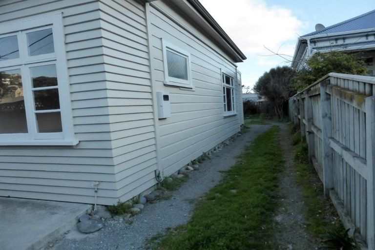 Photo of property in 9 Medway Street, Island Bay, Wellington, 6023
