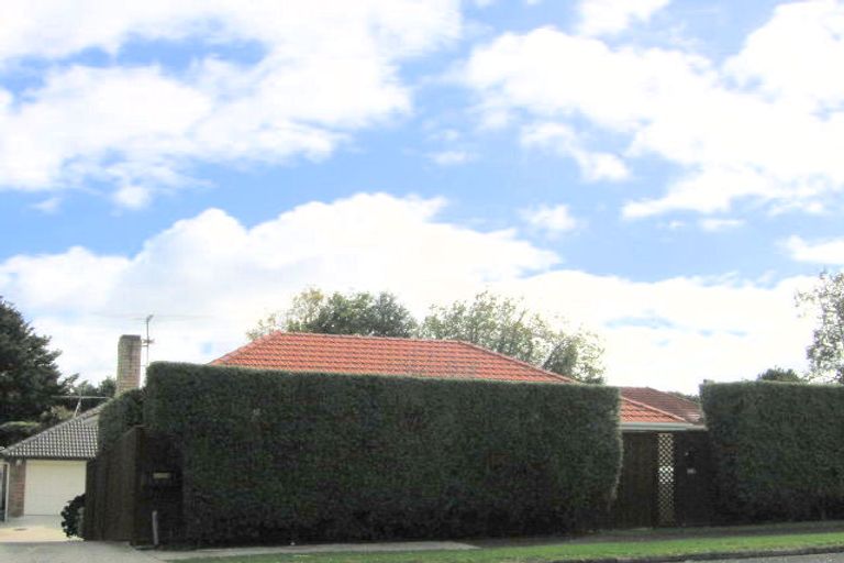 Photo of property in 2/140 Rangitoto Road, Papatoetoe, Auckland, 2025