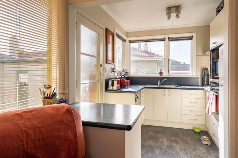 Photo of property in 105 Queens Drive, Saint Kilda, Dunedin, 9012