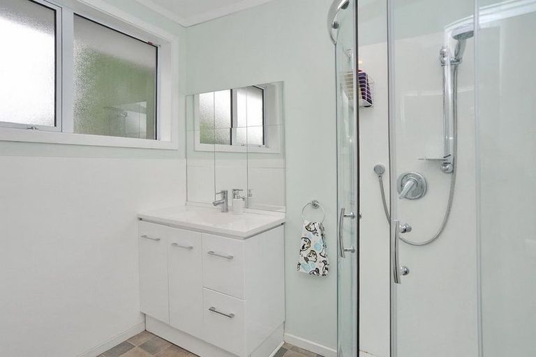 Photo of property in 2/24 Richill Street, Belfast, Christchurch, 8051