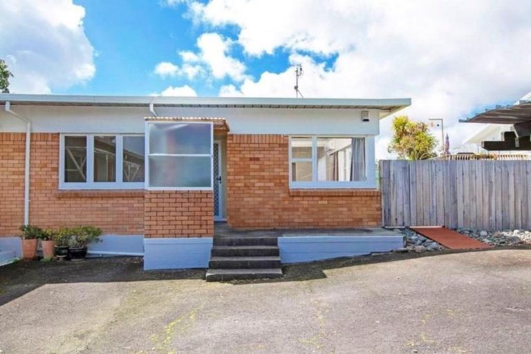 Photo of property in 1/33 Rodney Street, Howick, Auckland, 2014