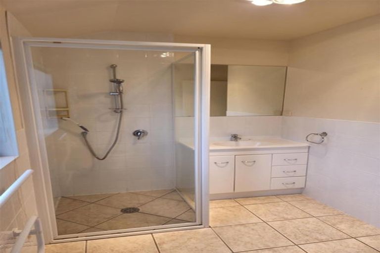 Photo of property in 9/169 Sturges Road, Henderson, Auckland, 0612