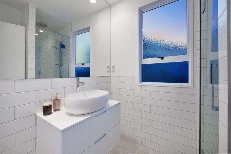 Photo of property in 50 Saint Andrews Hill Road, Mount Pleasant, Christchurch, 8081