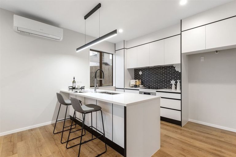 Photo of property in 51a Reynella Drive, Massey, Auckland, 0614