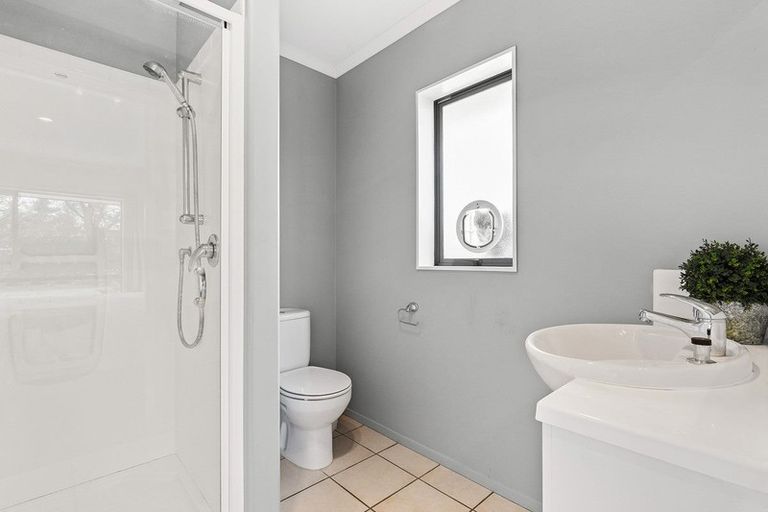 Photo of property in 8 Clifford Place, Amberley, 7410