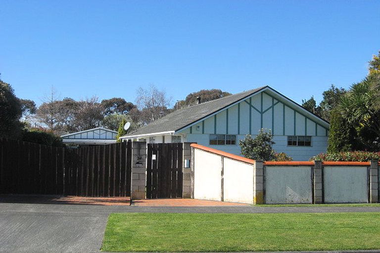 Photo of property in 24 Waitere Street, Marton, 4710