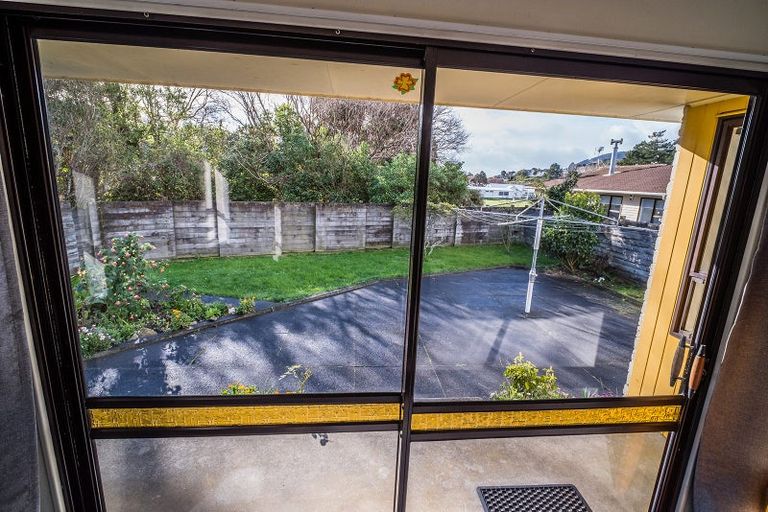 Photo of property in 3 Tawa Street, Tawa, Wellington, 5028