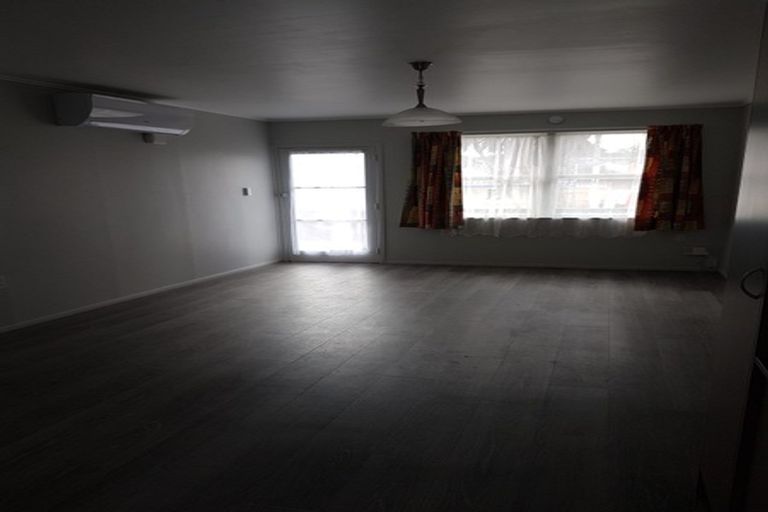 Photo of property in 2/9 View Road, Papakura, 2110