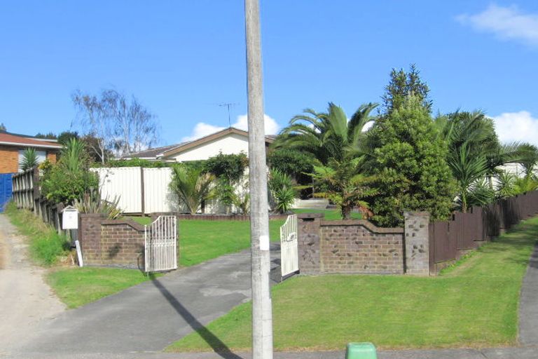 Photo of property in 8 Ultima Place, Clover Park, Auckland, 2019