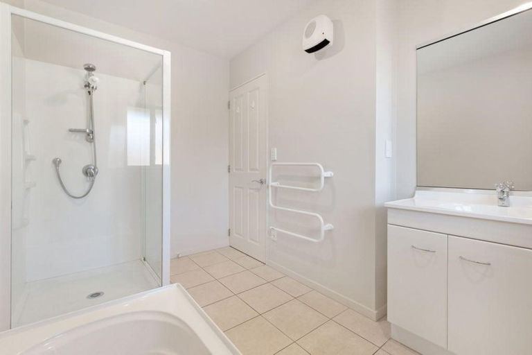 Photo of property in 73 Waitikiri Drive, Parklands, Christchurch, 8083