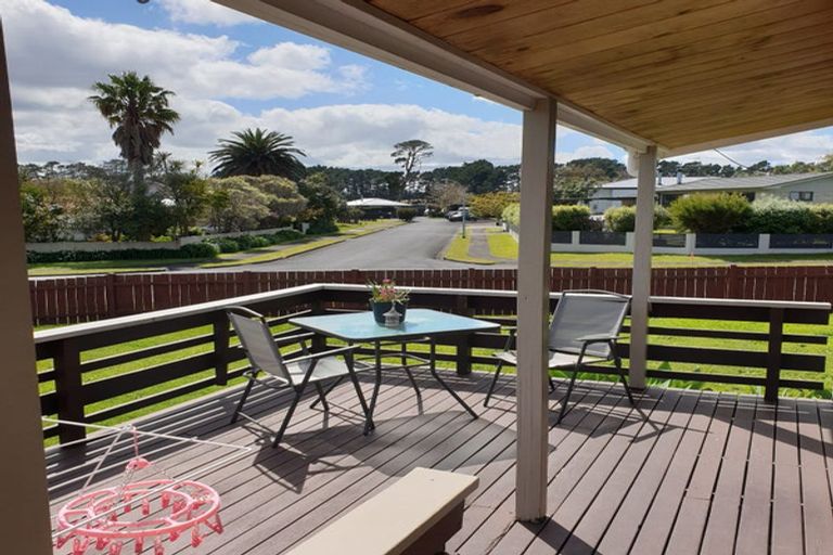 Photo of property in 118 Racecourse Road, Waiuku, 2123
