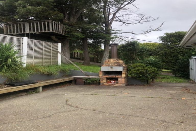 Photo of property in 168 Glengarry Road, Glen Eden, Auckland, 0602