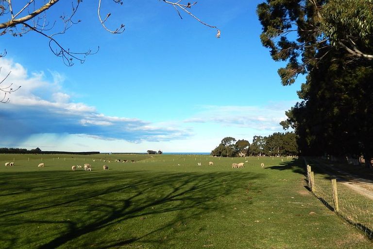 Photo of property in 37 Clareview Road, Herbert, Oamaru, 9495