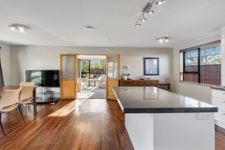 Photo of property in 20 Takaro Avenue, Sockburn, Christchurch, 8042