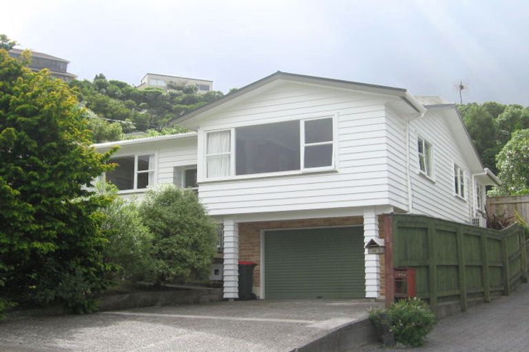 Photo of property in 98 Amapur Drive, Ngaio, Wellington, 6035