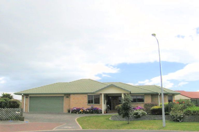 Photo of property in 22 Halesia Place, Mount Maunganui, 3116