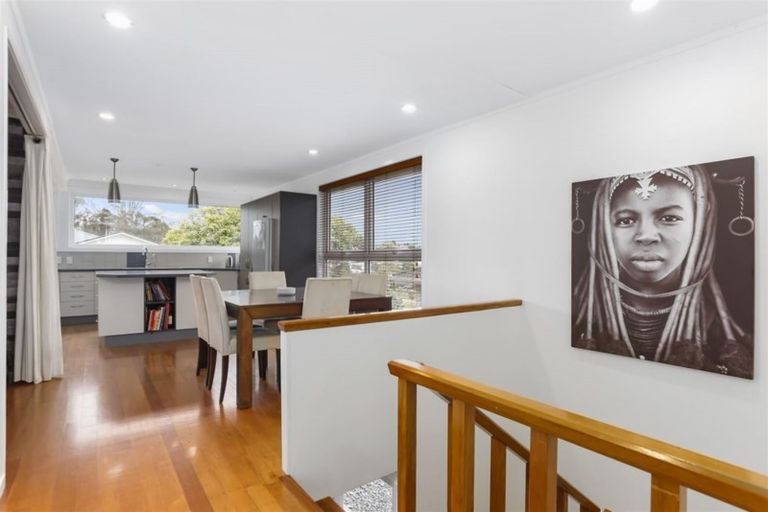 Photo of property in 43 Knightsbridge Drive, Forrest Hill, Auckland, 0620