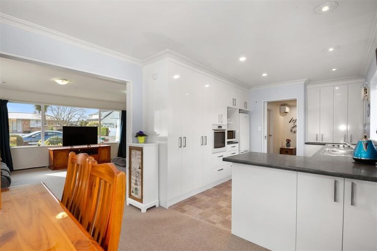 Photo of property in 18 Robertson Street, Glenholme, Rotorua, 3010